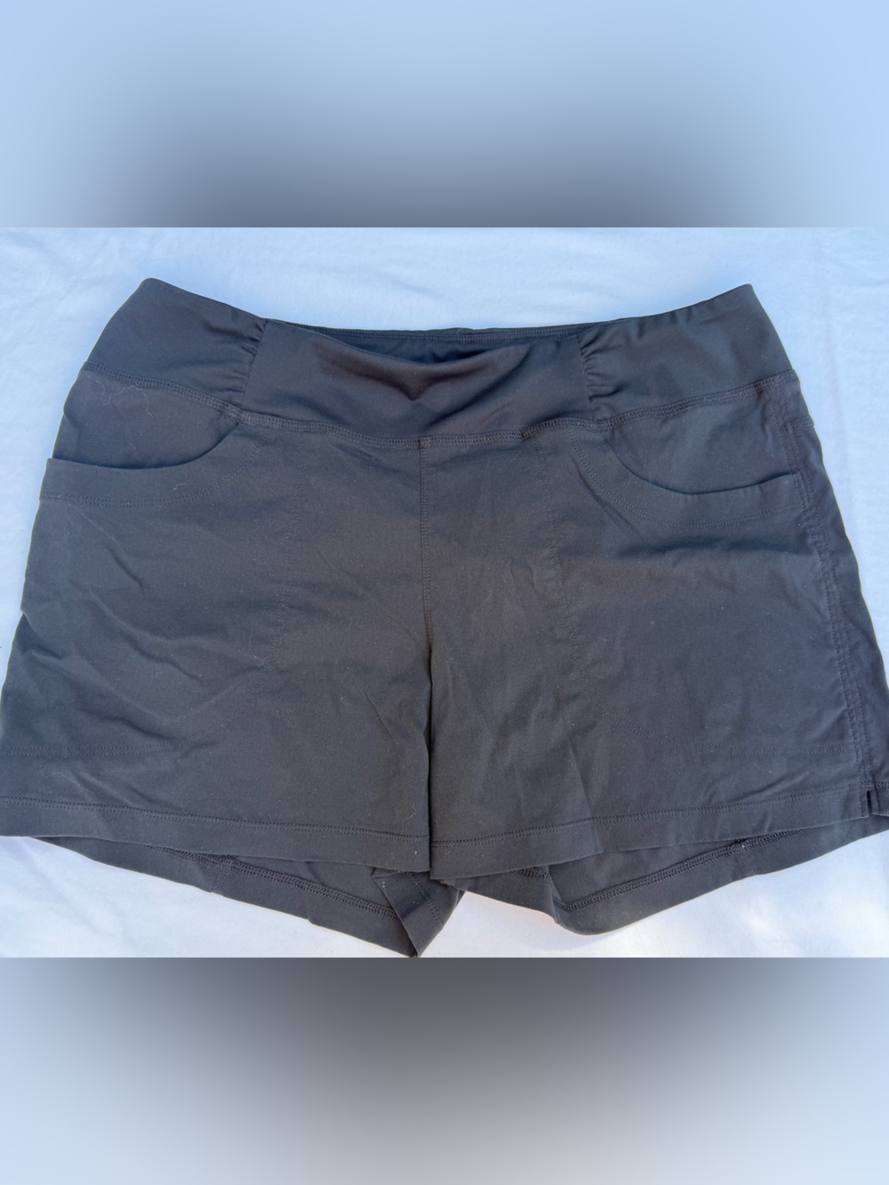 Mountain Hardwear Women's Black Athletic Shorts with Pockets